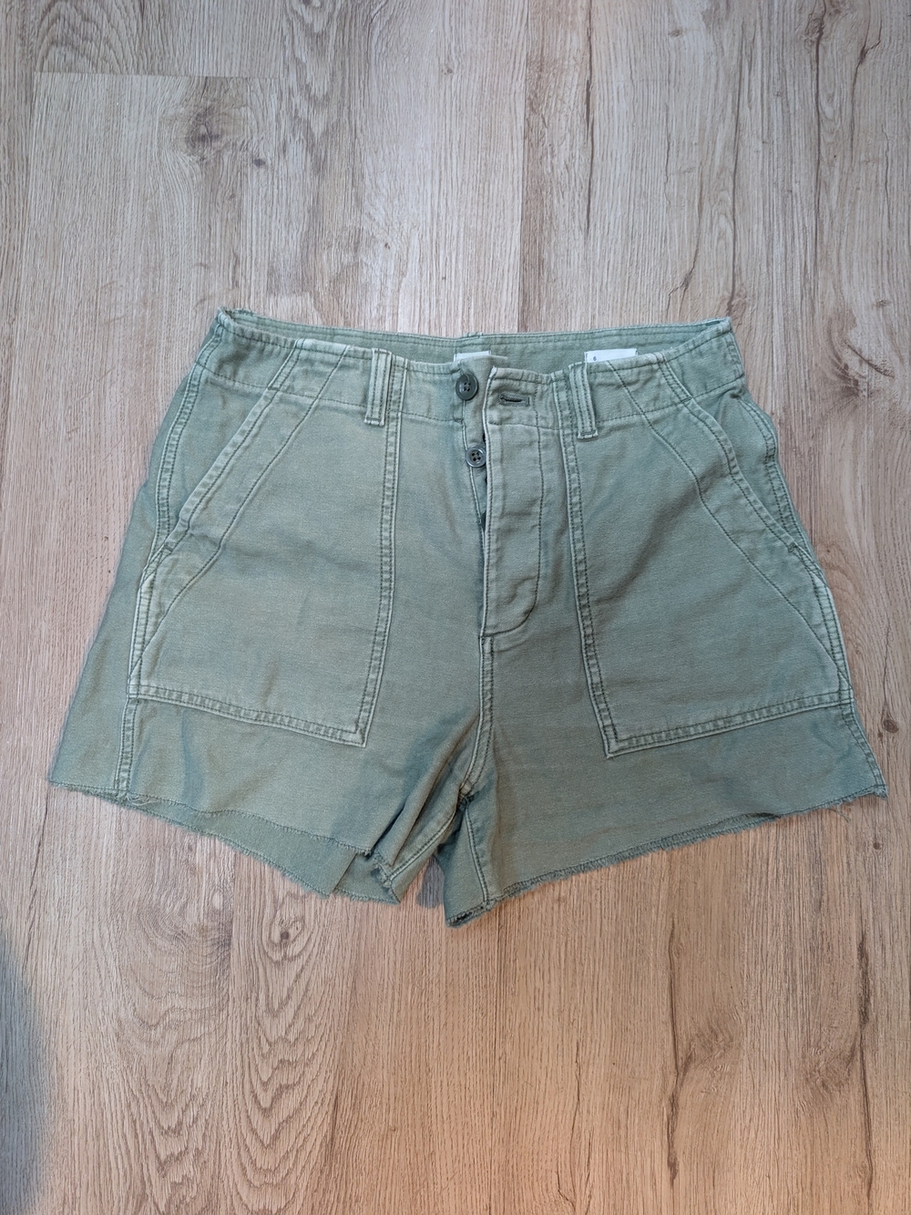 Gap Utility Short - Picture 2 of 8